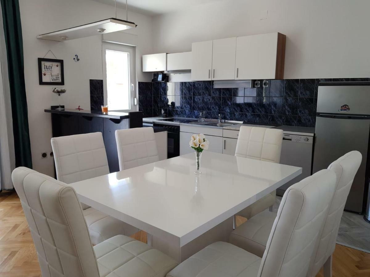 Mate Apartment
